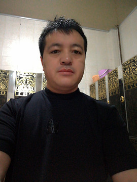 龙氏军团mc.小黑龙主播照片