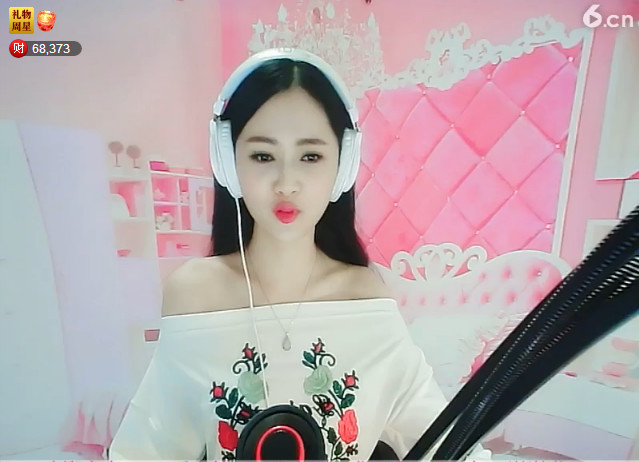 风中的风铃的图片