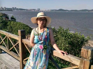 70后q0主播照片