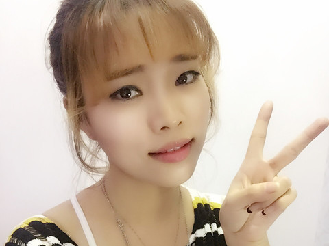 🙈童话🐾海报