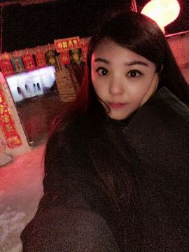 九小九，主播照片