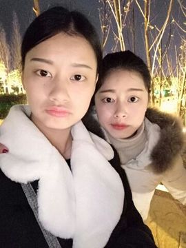 花一样女人主播照片