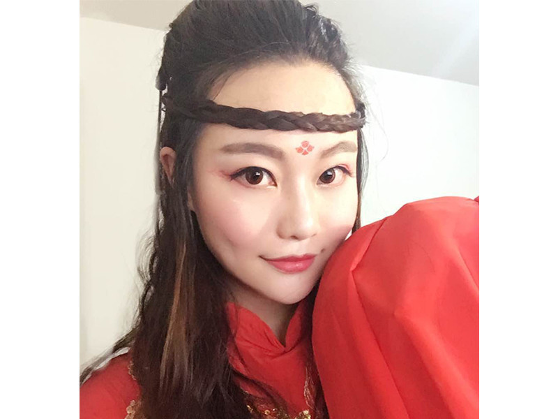 千舞一面的主播海报