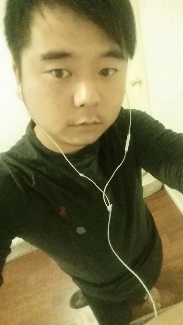 成长中的莫小凡的主播照片