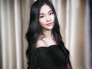 1551616642的主播照片