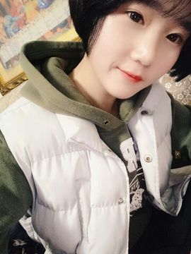 美女儿👀主播照片