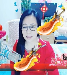 魅力女人唱民歌的图片