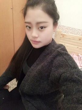 麦潇潇主播照片