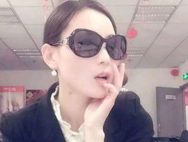 一村j主播照片