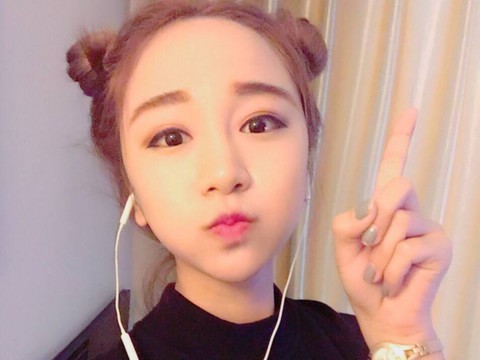 小可爱🍼baby海报