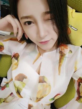 小Yo萱求升冠❤主播照片