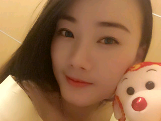 362573白杨树的主播照片