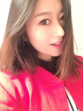 黎希尔主播照片