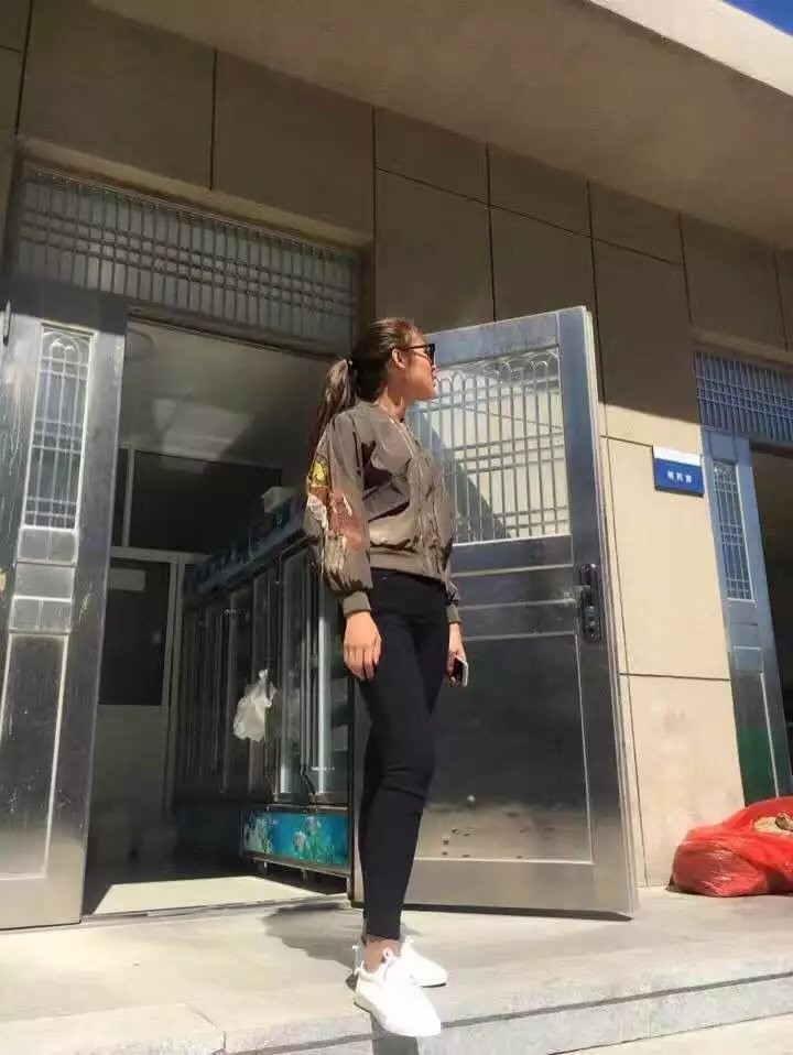 MC小阿瑶主播照片