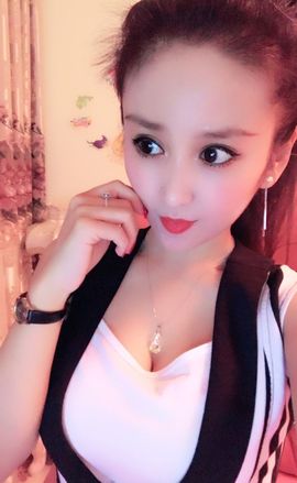 魅丽晴儿主播照片