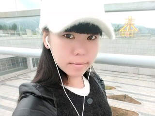 😭伤不起👧的主播照片