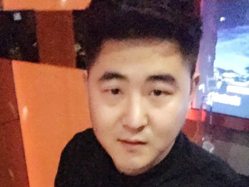然大歪的主播海報