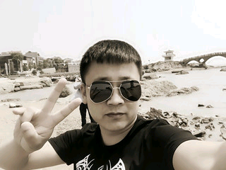@溜達(dá)一圈的主播照片