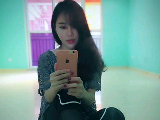 刘俊美主播照片