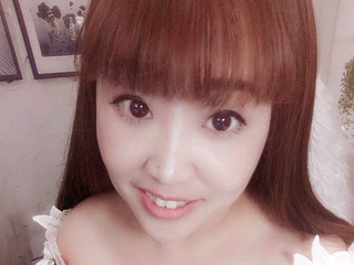 刘俊美主播照片