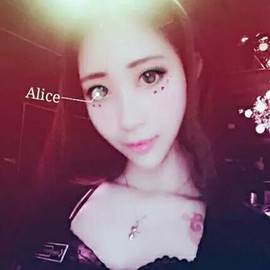 艾_大小姐主播照片