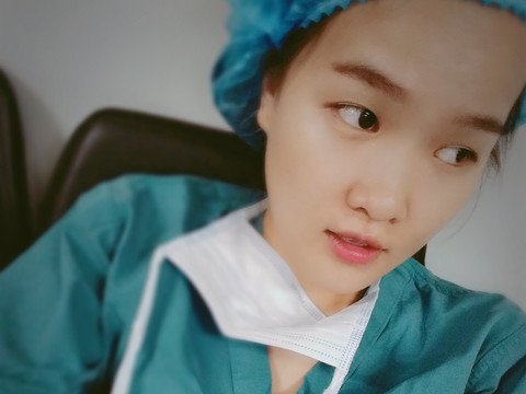 💋一滴海报