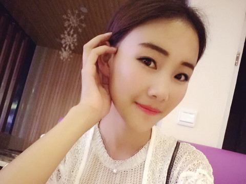 闭口不提、海报