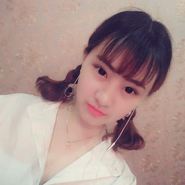 只是张蝶主播照片