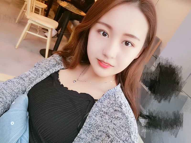 柠檬依儿的主播海报