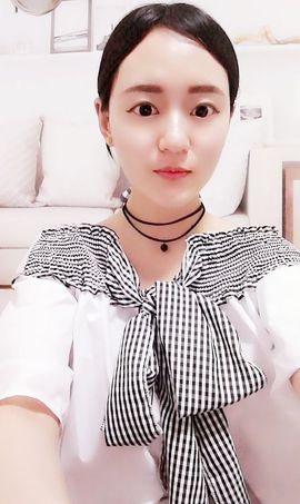等可心回来主播照片