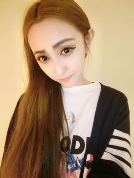 张提莫休休休主播照片