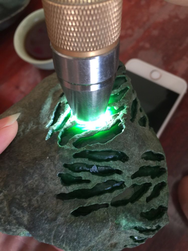 缅腾翡翠的主播照片