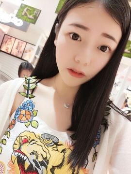 亦亦暂停直播主播照片