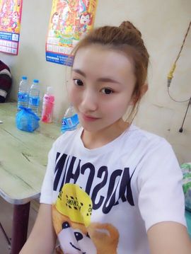 小哈妹“”“”“”主播照片