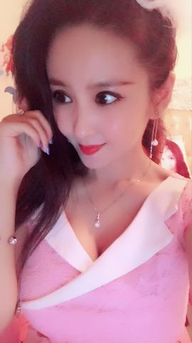 魅丽晴儿主播照片