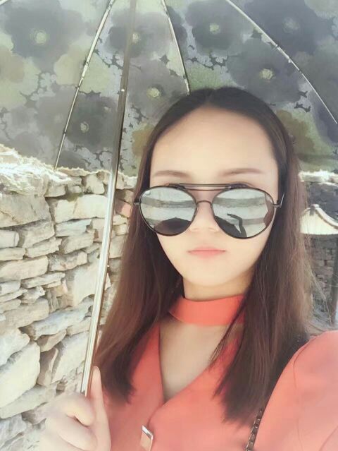 🎵一笑醉红尘的主播照片