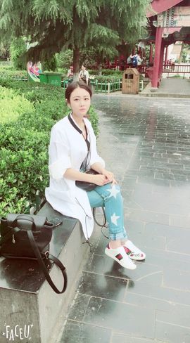 奕露西$唱歌主播照片