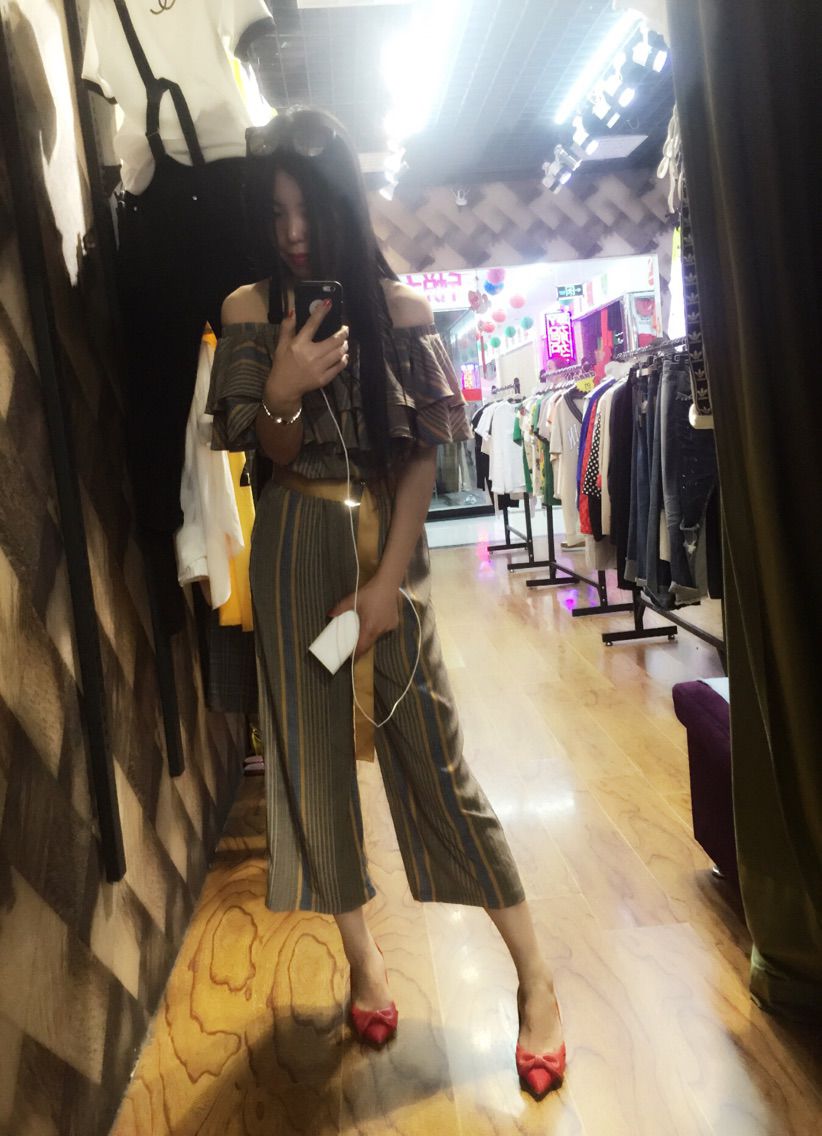 暧🍷妃儿，求红包的主播照片