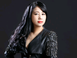 雪狼天号主播照片