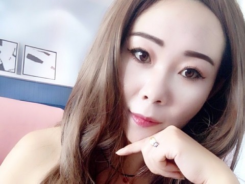怀中猫妍儿海报