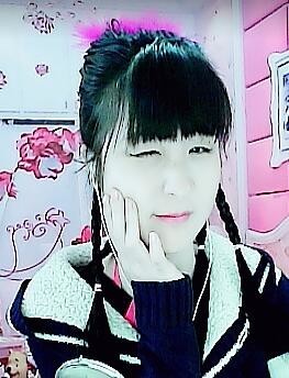 小提莫虎妞主播照片
