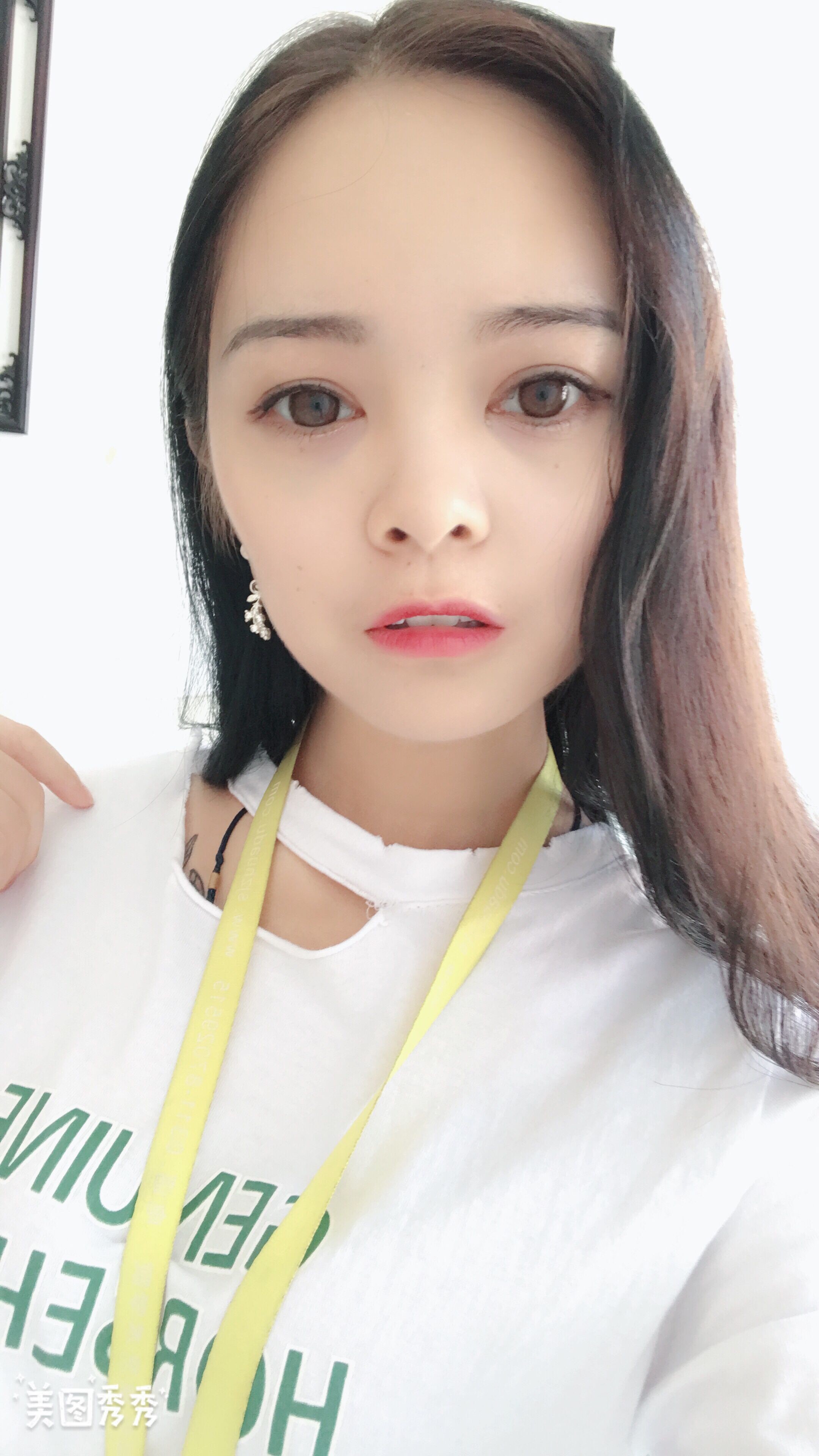 么小椅主播照片