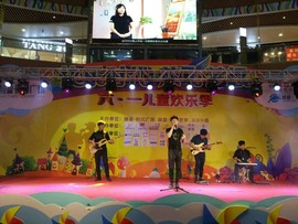 钢琴弹唱~小俊主播照片