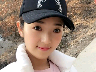 咪我行主播照片