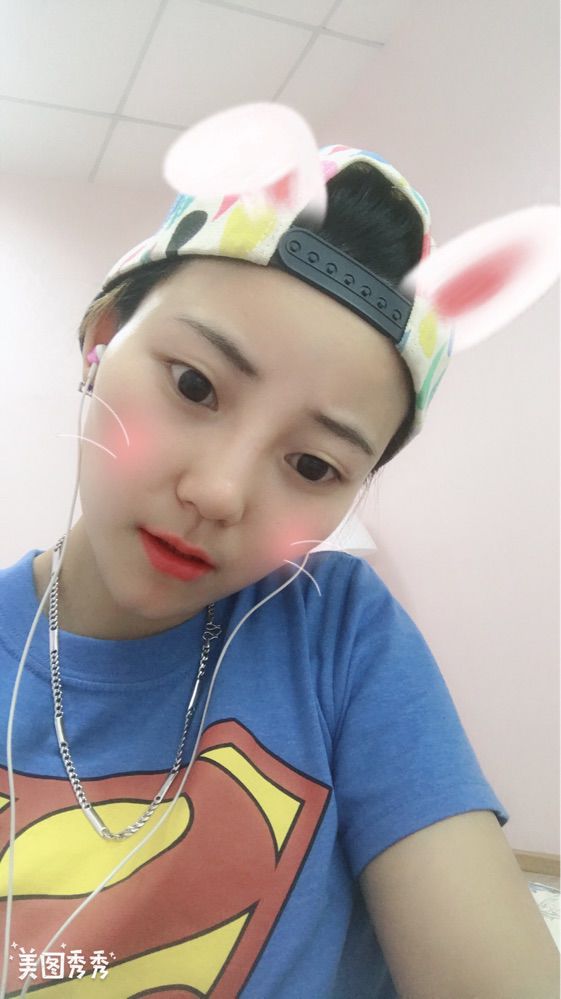Lo蝶衣Ve主播照片