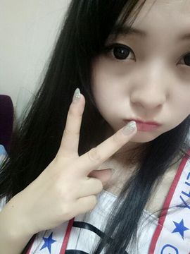 小艺馨👄回家喽主播照片