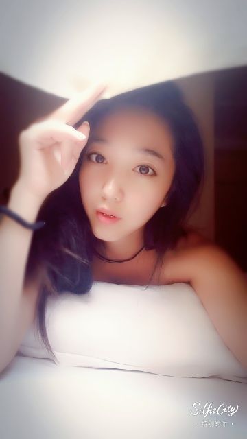 伍月的夏天的主播照片