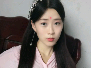 人青贺中秋的主播照片