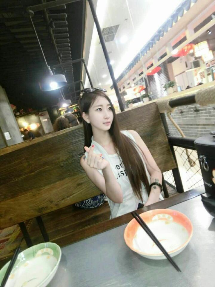 艾_大小姐主播照片