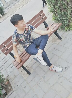 难违.主播照片